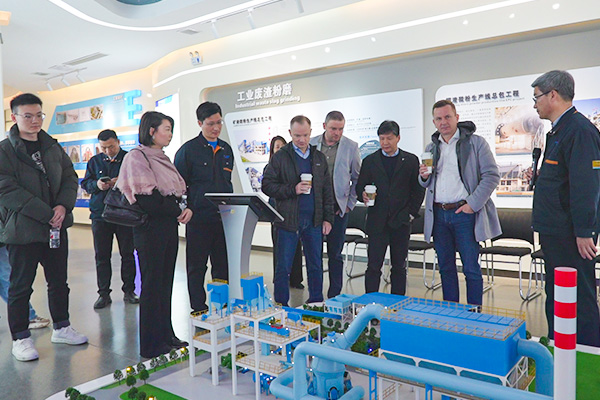 国际工业集团客户到访新乡hg1088调查